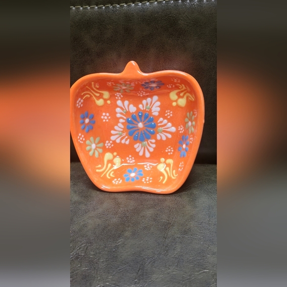 Beautiful Colorful Ozen Ceramic Set of 3 Hand-crafted in Turkey Mini Dishes ✨️ - Picture 3 of 10